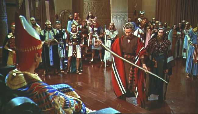 MOISES RECOGE LA LA SERPIENTE DE DIOS