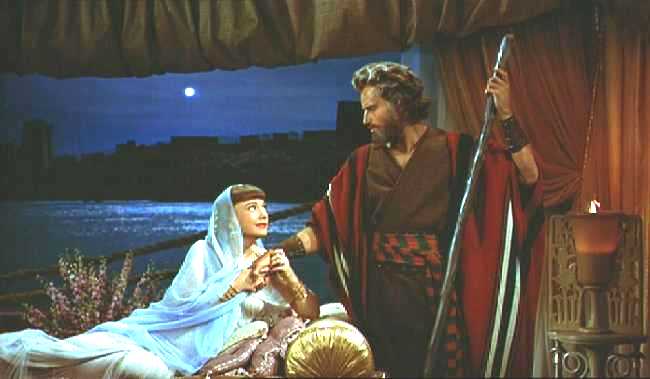 MOISES ANTE NEFERTARI