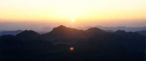 Amanecer visto desde la cumbre del Monte Sina�